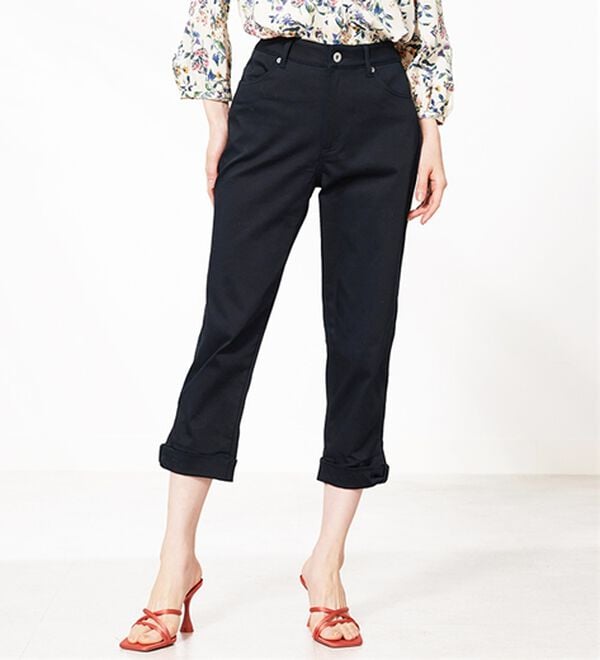 BELLUNA（ベルーナ）の「ヒンヤリ×サラリ速乾！綿サテンストレッチ裾リボンクロップドパンツ（クロップドパンツ）」｜詳細画像