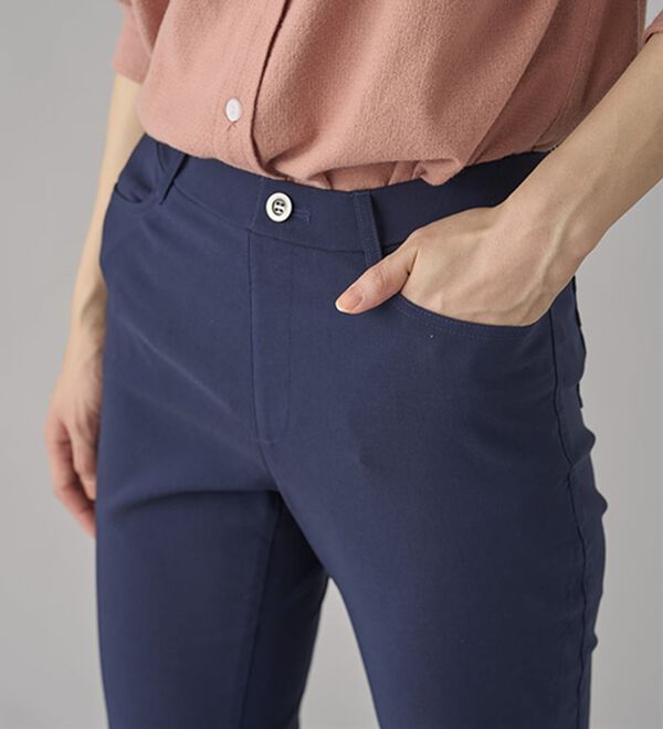 BELLUNA（ベルーナ）の「美脚見せ！冷感ストレッチフレアパンツ（フルレングスパンツ）」｜詳細画像