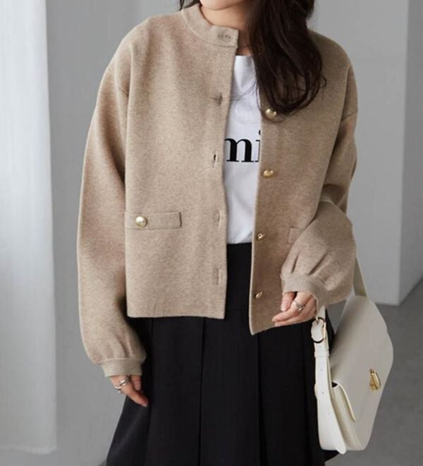 RANAN（ラナン）の「【4つの機能付き】洗える！ゴールド調ボタンニットカーディガン（ニットカーディガン）」｜詳細画像