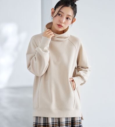 BELLUNA（ベルーナ）の「＜＆ｃｏｃｏｃｈｉ＞あったかキレイハイネックトレーナー（トレーナー・スウェット）」