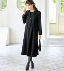 BELLUNA（ベルーナ）の「ストレッチ素材！テーラードジャケット重ね着風ワンピース（ブラックフォーマル（喪服・礼服））」