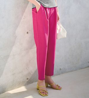 RANAN（ラナン）の「【ひんやり・ＵＶ】機能付麻調美脚タックテーパードパンツ（フルレングスパンツ）」｜ピンク
