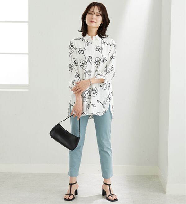 BELLUNA（ベルーナ）の「花柄刺しゅう袖リボンシャツチュニック（チュニック）」｜詳細画像