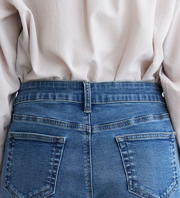 BELLUNA（ベルーナ）の「やわらかストレッチデニム素材スリムパンツ（フルレングスパンツ）」｜詳細画像