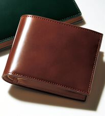 「宮内レザー製コードバン財布　折り財布（メンズ財布・パスケース）」