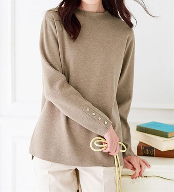 BELLUNA（ベルーナ）の「もちもち袖ボタンニットプルオーバー（ニット・セーター）」｜詳細画像