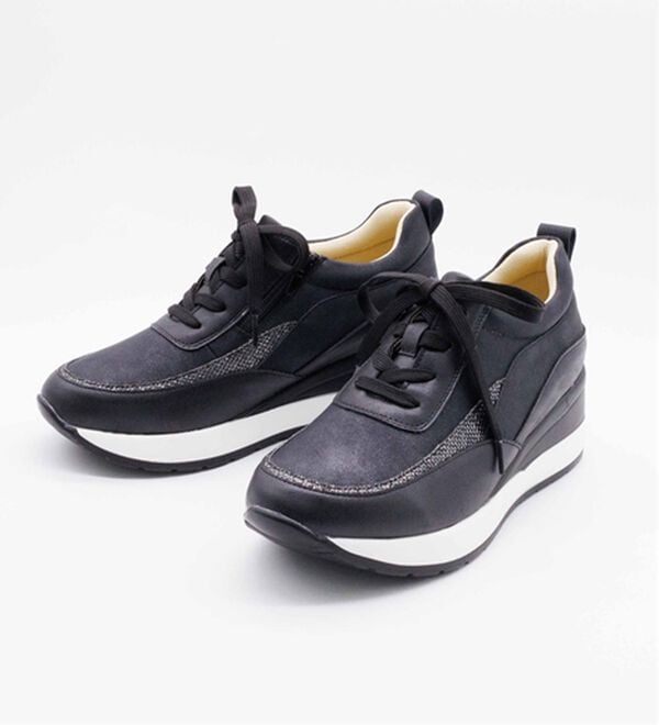 BELLUNA（ベルーナ）の「４Ｅ厚底ラインデザインスニーカー（スニーカー）」｜詳細画像