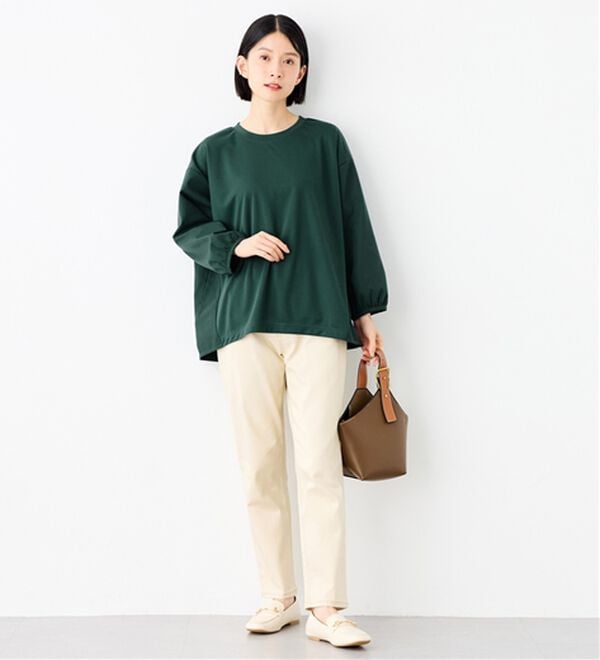 Viola e Viola（ヴィオラ エ ヴィオラ）の「なめらかポンチ異素材切替フレアートップス（カットソー）」｜詳細画像