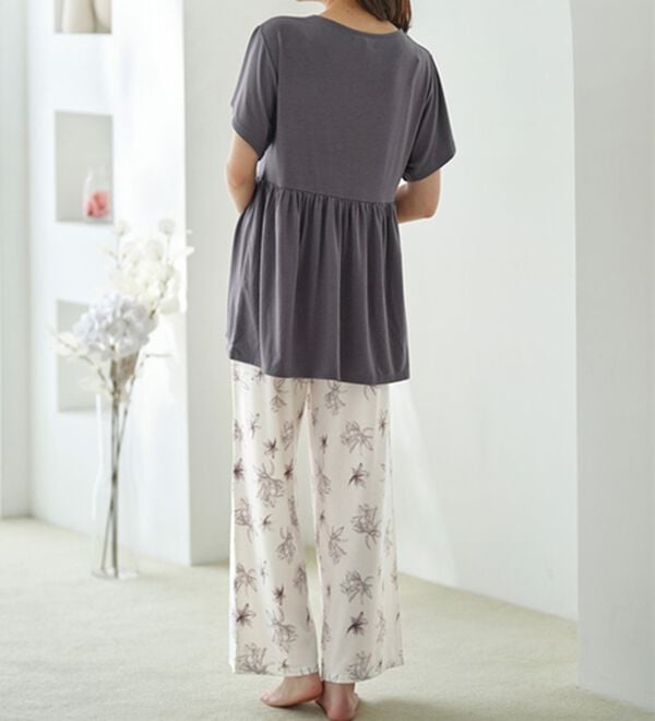 YU'NOW（ユナウ）の「レーヨンブレンドペプラムパジャマセット（パジャマ・ルームウェア）」｜詳細画像