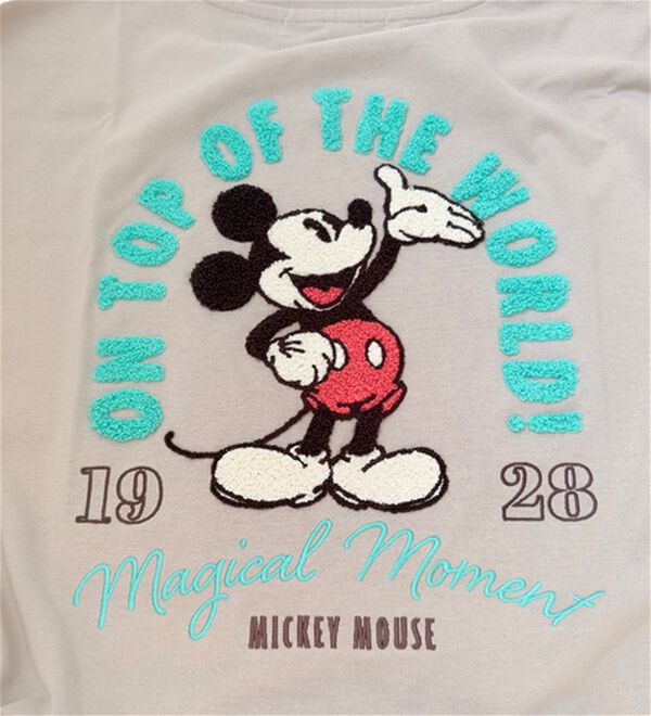 BELLUNA（ベルーナ）の「＜Ｄｉｓｎｅｙ＞【ミッキー】バックサガラ刺しゅうワイドシルエットＴシャツ（Tシャツ）」｜詳細画像