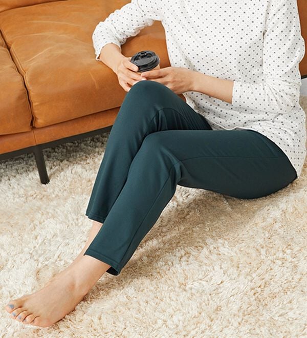 BELLUNA（ベルーナ）の「新触感！マシュマロみたいななめらかストレッチパンツ（フルレングスパンツ）」｜詳細画像