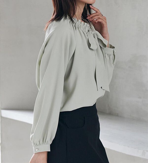 RANAN（ラナン）の「フリル衿ボウタイギャザーブラウス（ブラウス）」｜詳細画像