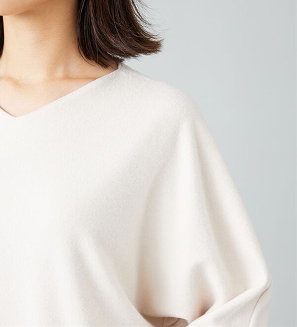 BELLUNA（ベルーナ）の「【2点セット】ネックレス付ジャカード素材プルオーバー（カットソー）」｜詳細画像