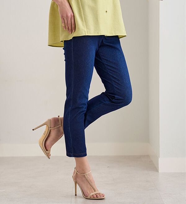 BELLUNA（ベルーナ）の「【再入荷】美ストレッチ素材アンクル丈レギンスパンツ（クロップドパンツ）」｜詳細画像