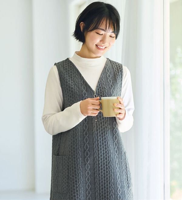 BELLUNA（ベルーナ）の「《ＨｕｇＲｅａｍコットン》裏起毛暖かハイネックプルオーバー（カットソー）」｜詳細画像