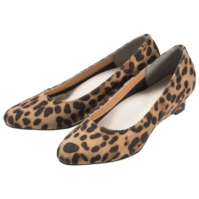 RANAN（ラナン）の「幅広ゆったりアーモンドトゥウェッジパンプス（パンプス）」