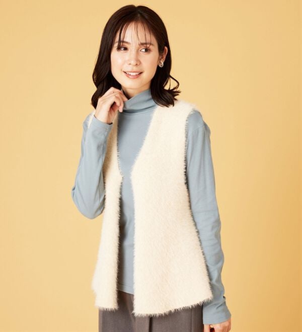 BELLUNA（ベルーナ）の「ふんわり贅沢シャギー素材ペプラムベスト（ベスト）」｜詳細画像