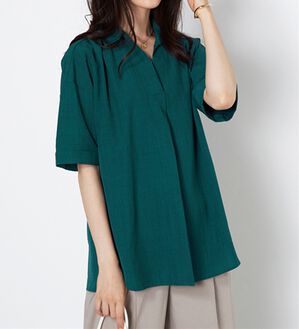 BELLUNA（ベルーナ）の「麻調素材スキッパーブラウス（ブラウス）」｜ターコイズ