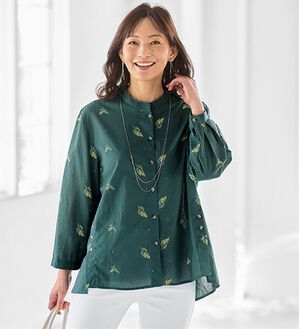 BELLUNA（ベルーナ）の「ミモザ刺しゅう腰まわりゆったり綿１００％ブラウス（ブラウス）」｜グリーン