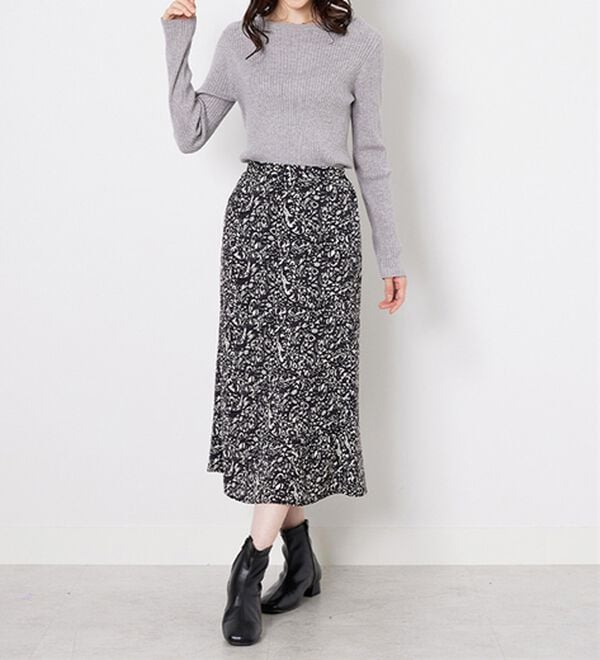 BELLUNA（ベルーナ）の「艶やかプリント切替フレアースカート（ロングスカート）」｜詳細画像