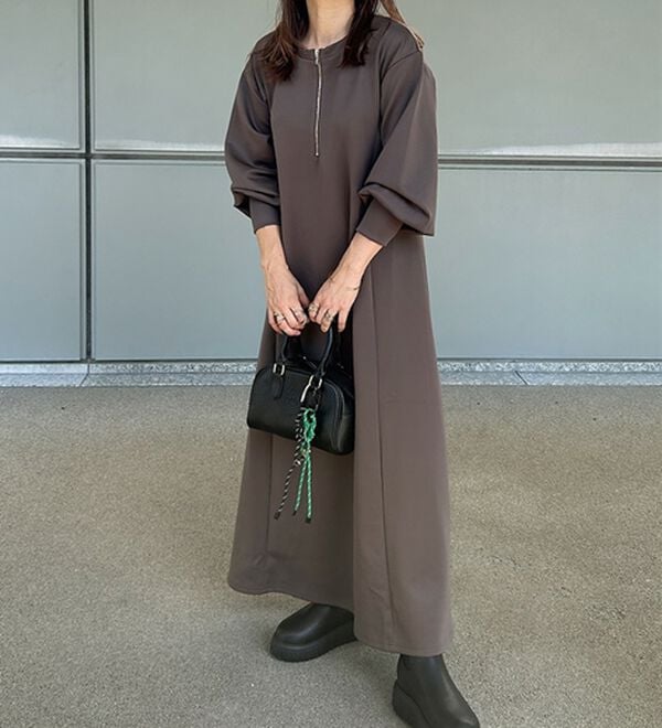 GeeRA（ジーラ）の「1枚で決まる！ハーフジップフレアワンピース（カットソーワンピース）」｜詳細画像