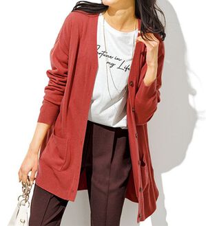 BELLUNA（ベルーナ）の「ふんわりカシミヤタッチニットカーディガン（ニットカーディガン）」｜コーラル