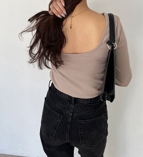 GeeRA（ジーラ）の「バックオープンリブトップス（カットソー）」｜詳細画像