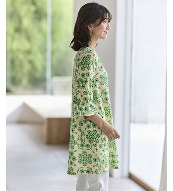 BELLUNA（ベルーナ）の「ひんやり冷感素材花柄プリントチュニック（チュニック）」｜詳細画像