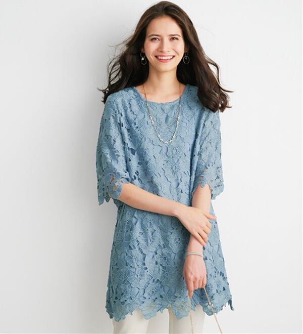 ANAYI   チュニック　ブルーの花柄　新品未使用 ANAYI - ANAYI チュニック ブルーの花柄 新品未使用の通販 by コハクs