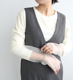 GeeRA（ジーラ）の「シアーレイヤード風カットソー（カットソー）」｜アイボリー