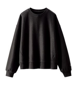 BELLUNA（ベルーナ）の「袖ワンポイント刺しゅう裏毛プルオーバー（カットソー）」｜黒