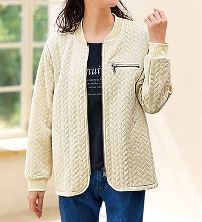 BELLUNA（ベルーナ）の「やわらかふくれジャカードショートブルゾン（ブルゾン）」