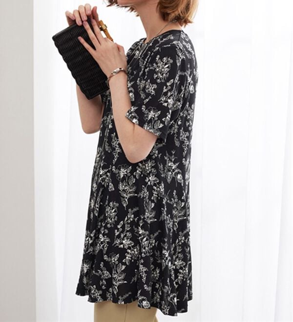 BELLUNA（ベルーナ）の「【接触冷感】フレアーシルエットプリントチュニック（チュニック）」｜詳細画像