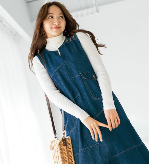 BELLUNA（ベルーナ）の「ナチュラル可愛い♪ポケット付デニムジャンスカ（ジャンパースカート）」｜インディゴ