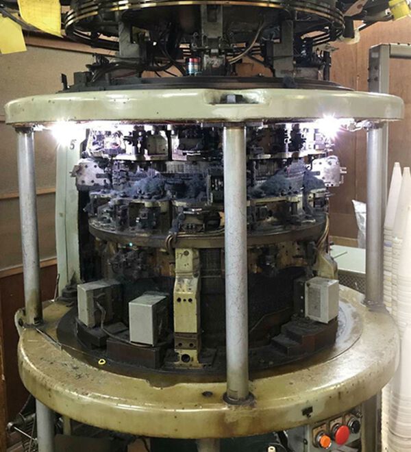 「＜ダンロップ・リファインド＞日本製ブロック柄Ｖセーター（メンズニット・セーター）」｜詳細画像