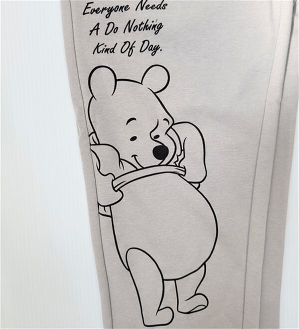 「＜Ｄｉｓｎｅｙ＞【プー】裏メッシュ刺しゅう使いクロプトパンツ（その他パンツ）」｜詳細画像