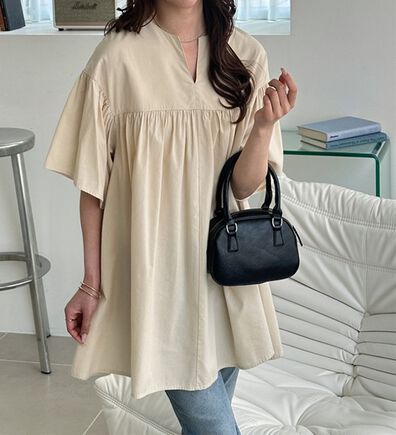 GeeRA（ジーラ）の「フレアー袖キーネックブラウス（ブラウス）」