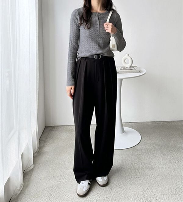 GeeRA（ジーラ）の「ミニケーブルヘンリーネックリブニット（ニット・セーター）」｜詳細画像