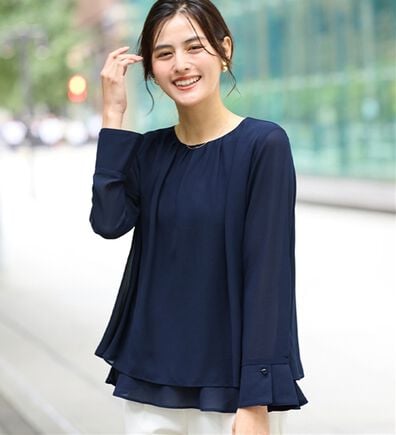 Viola e Viola（ヴィオラ エ ヴィオラ）の「裾フレア裏地付きシフォンブラウス（ブラウス）」