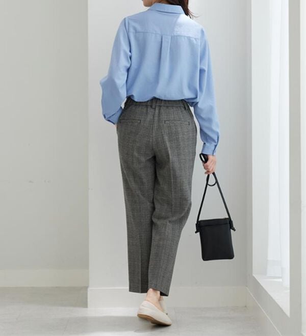 BELLUNA（ベルーナ）の「サマ見え（SW）ウール調素材ストレートパンツ（フルレングスパンツ）」｜詳細画像