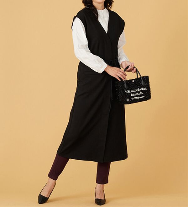 BELLUNA（ベルーナ）の「すっきりキレイ見え！Ｖネックロングジレ（ジレ）」｜詳細画像