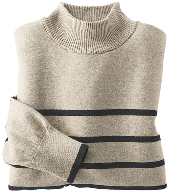 BELLUNA（ベルーナ）の「＜極み編＞肌心地ふんわりハイネックニット（ニット・セーター）」｜ベージュ&times;黒