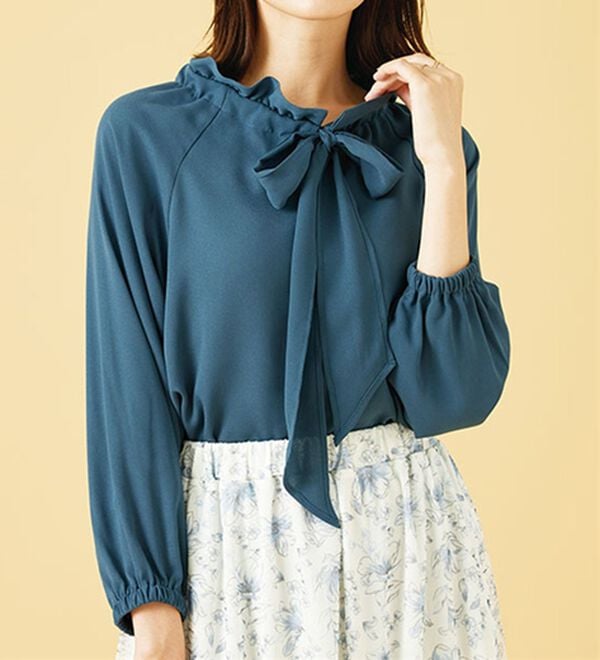 BELLUNA（ベルーナ）の「フリル衿ボウタイデザインブラウス（ブラウス）」｜詳細画像