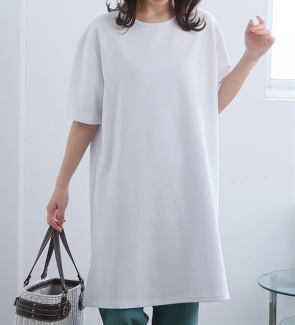 A HAPPY MARILYN（アハッピーマリリン）の「【Ｍ～８Ｌ】【接触冷感・吸水速乾】体型カバー五分袖チュニック（チュニック）」｜オフホワイト