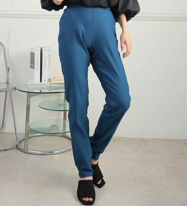 A HAPPY MARILYN（アハッピーマリリン）の「【Ｍ～８Ｌ】【楽冷】接触冷感ストレッチ美脚レギンスパンツ（フルレングスパンツ）」｜ダークブルー