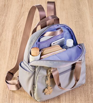 「整理収納アドバイザー監修１０ポケット軽量リュック（リュック）」