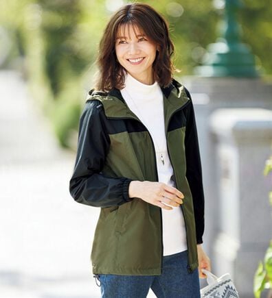 BELLUNA（ベルーナ）の「動きやすい！はっ水＆防風ブルゾン（ブルゾン）」