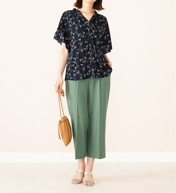 BELLUNA（ベルーナ）の「レーヨン素材袖フレアーブラウス（ブラウス）」｜詳細画像