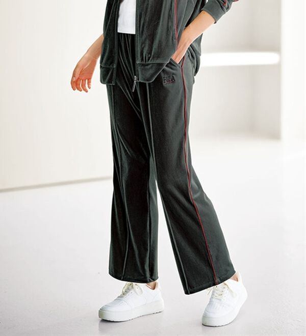 BELLUNA（ベルーナ）の「＜ＦＩＬＡ＞ベロア素材配色使いパンツ（その他パンツ）」｜グレー