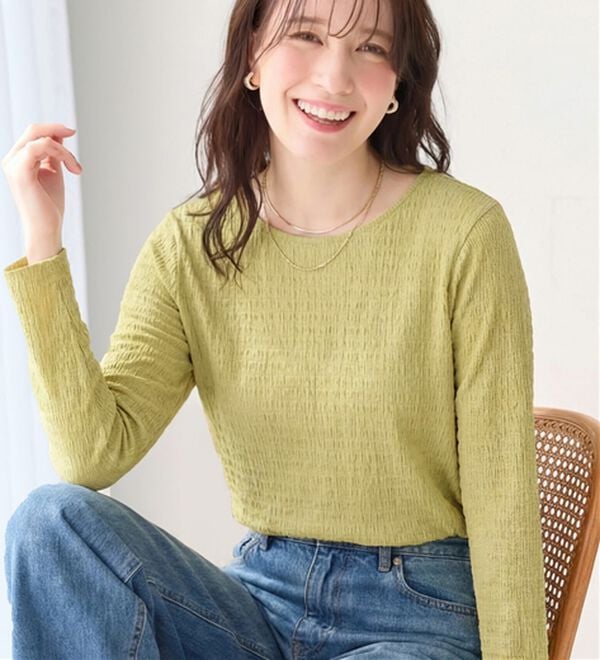 Viola e Viola（ヴィオラ エ ヴィオラ）の「立体ジャカードシンプルロンＴ（カットソー）」｜イエロー